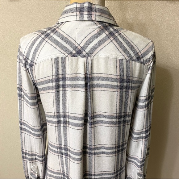 Rails Hunter Plaid Button-Front Shirt - Picture 6 of 11
